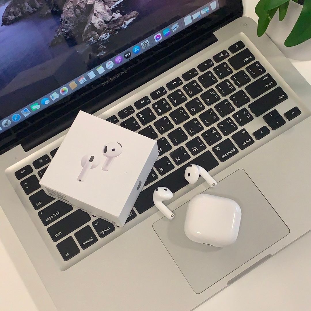 AIRPODS 4