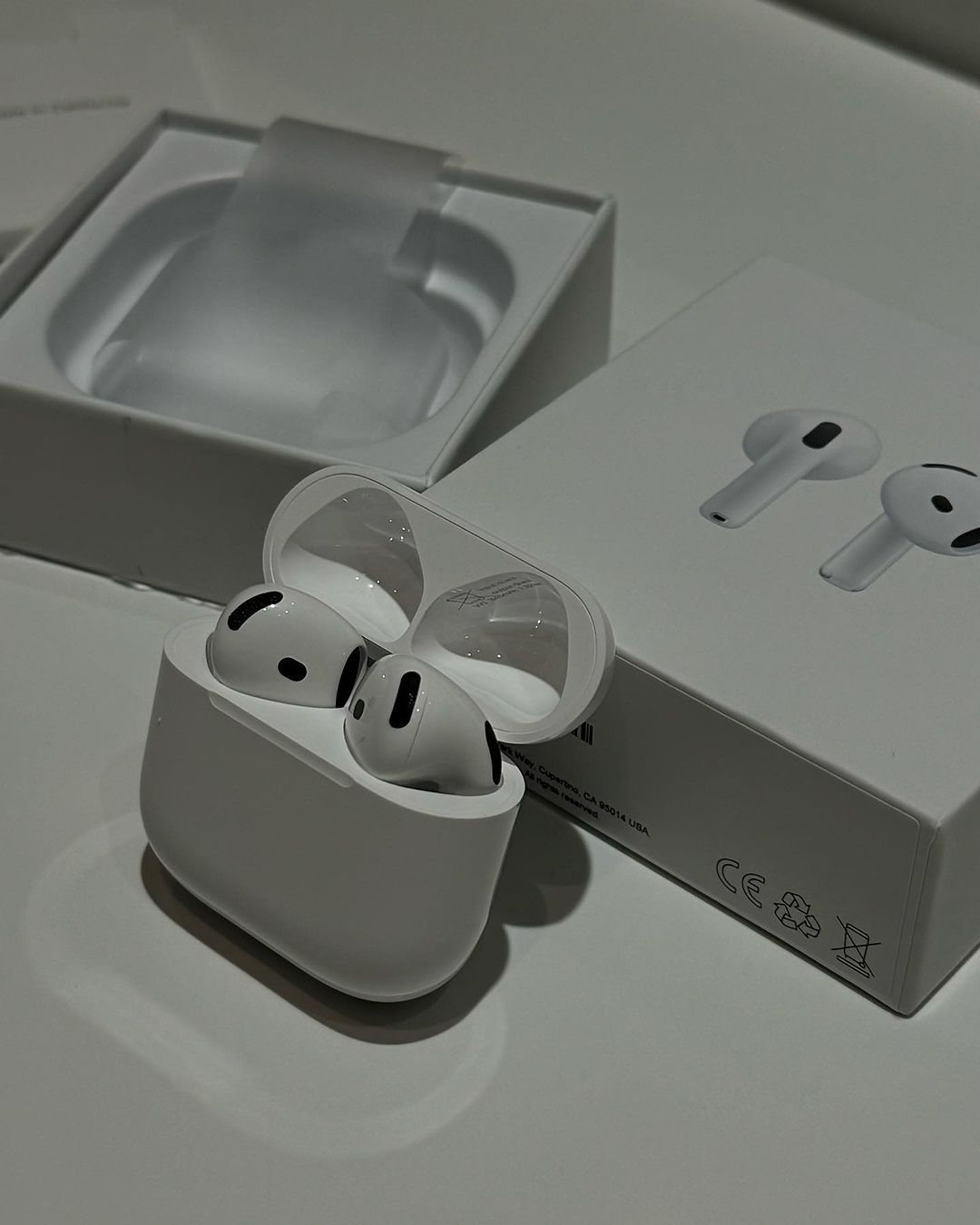 AIRPODS 4