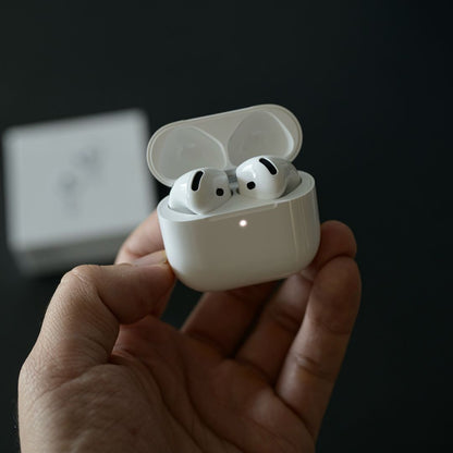 AIRPODS 4