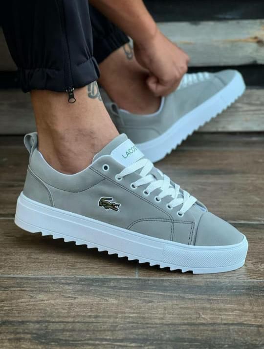 Lacoste Sneakers